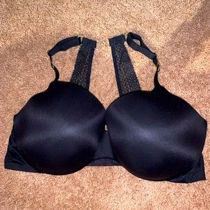 Victoria’s Secret lightly lined full-coverage bra